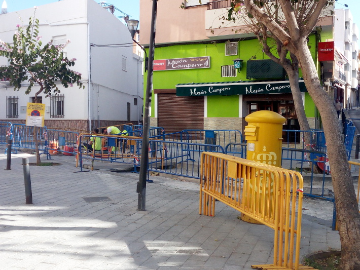 El Ayuntamiento acomete el asfaltado y reparacin de acerado de la calle Santsimo y Rambla de Capuchinos
